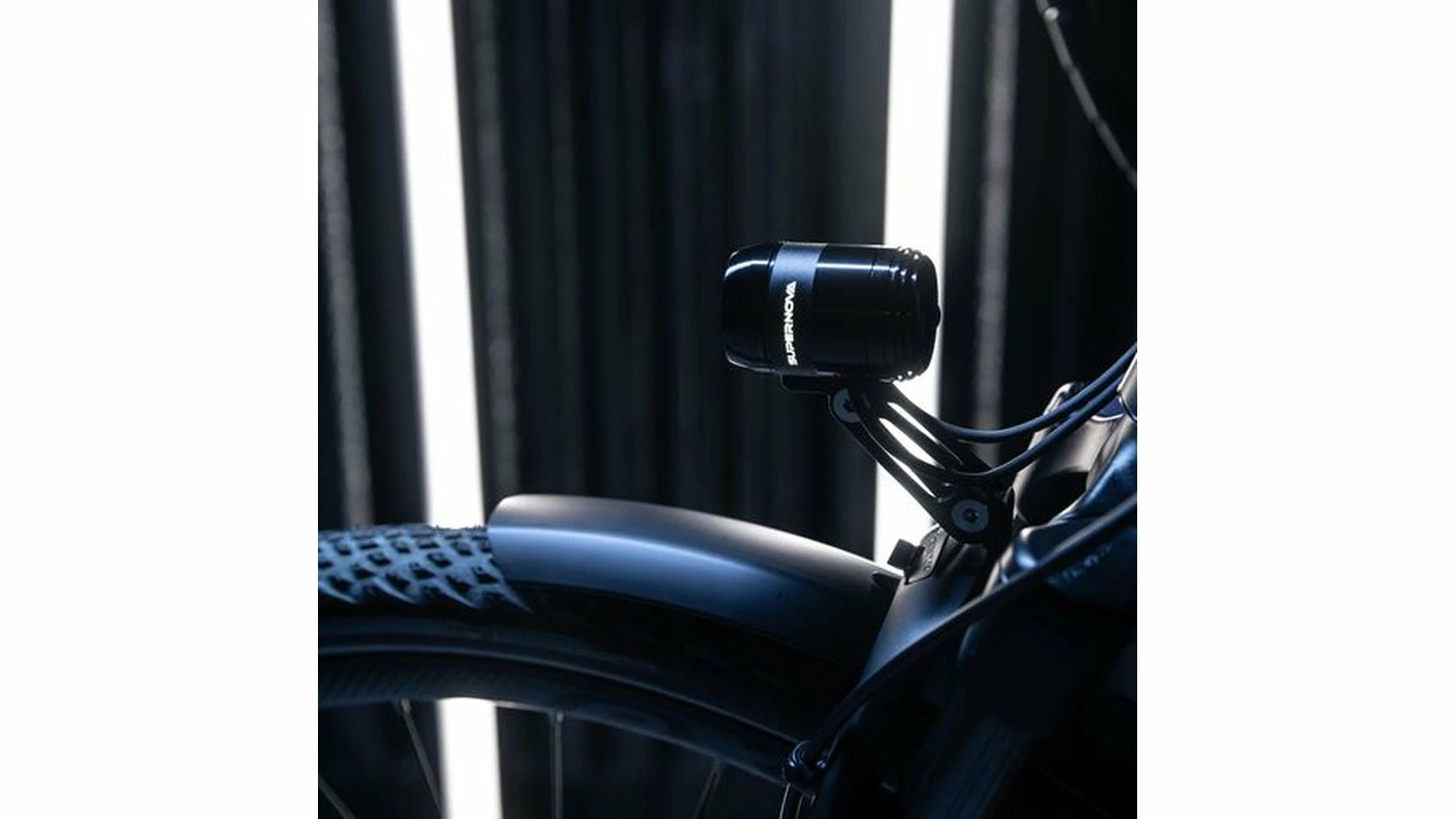 Supernova V1280 Scheinwerfer 6 Supernova V1280 Scheinwerfer – Bild 4